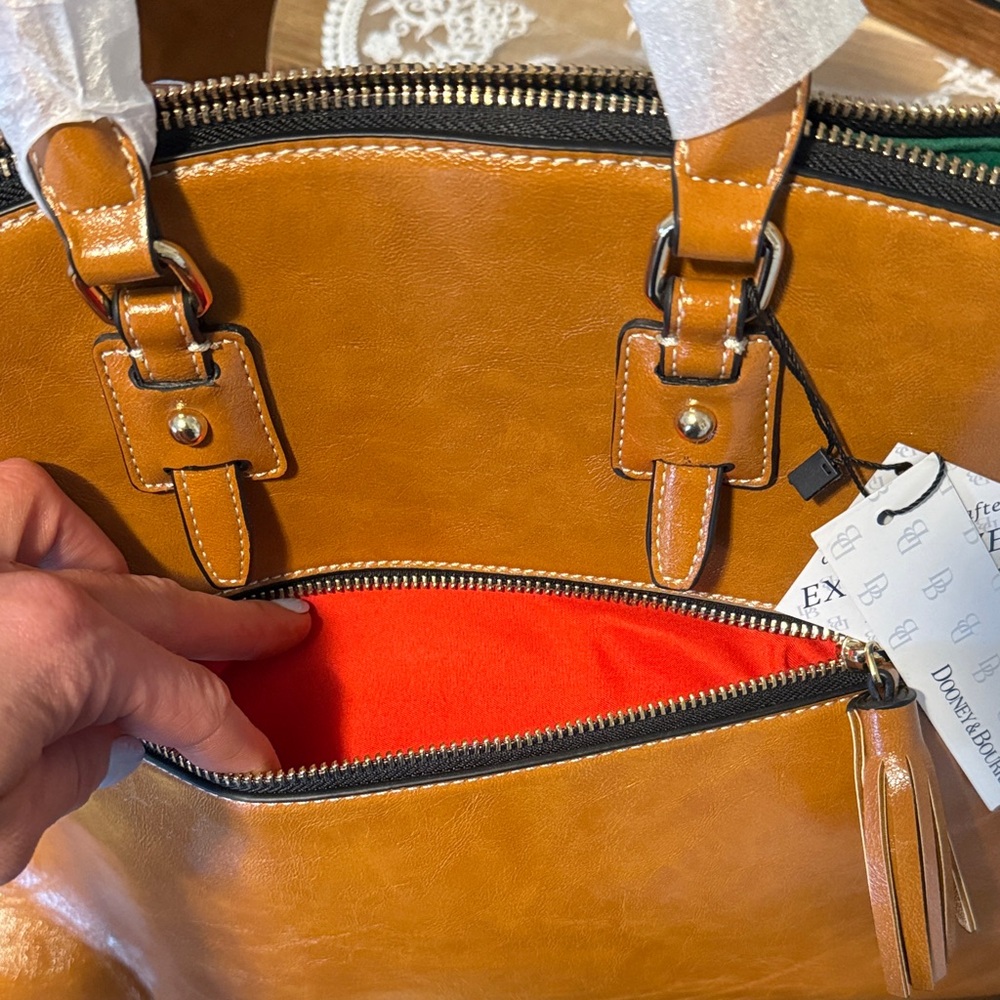 Dooney & Bourke natural Leather Satchel. Florentine Clayton. - Picture 4 of 9